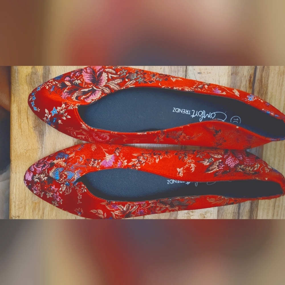 Elegant Red Floral Women's Flats